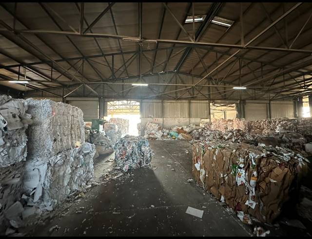 3,200M² WAREHOUSE FOR SALE IN JET PARK